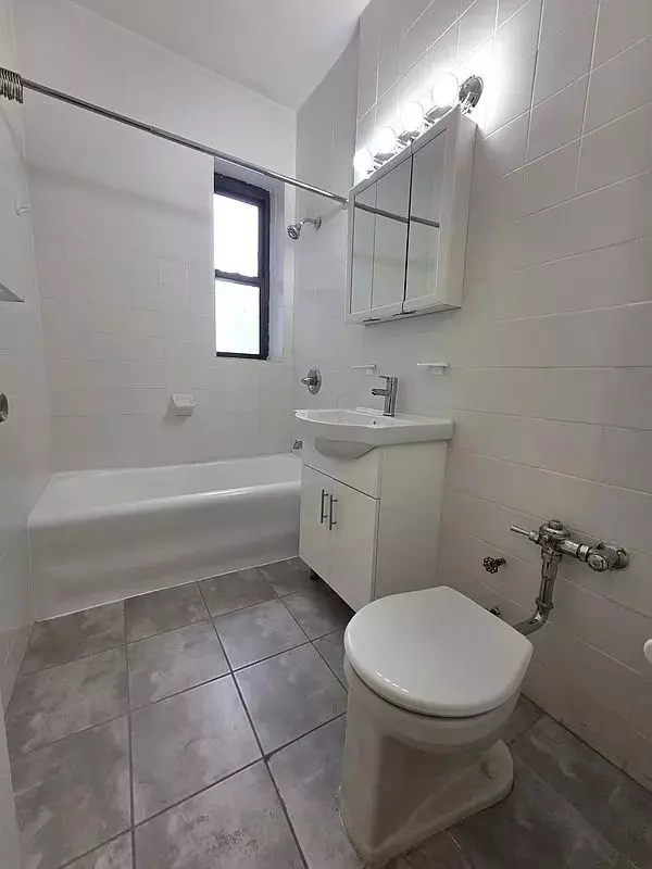This Large One Bedroom Unit Is Located In A Beautiful Building House for rent in Sunnyside, NY