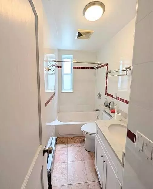 1-bedroom In A 6-unit Building In Bay Ridge House for rent in Brooklyn, NY