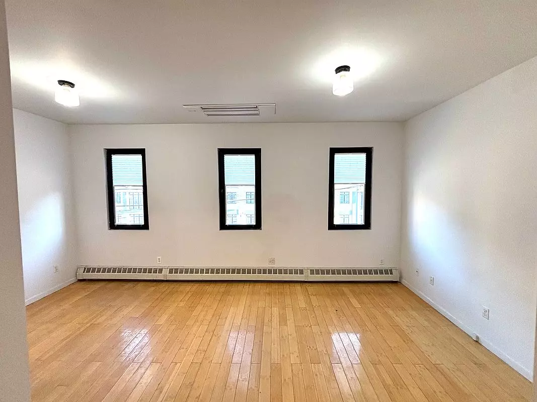 Public Transportation Heaven: 2 Blocks Away From Myrtle/wyckoff Stop O House for rent in Brooklyn, NY
