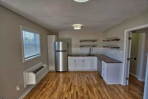 Alabama Avenue Flats Apartment for rent in Nashville, TN Alabama Avenue Flats Apartment for rent in Nashville, TN