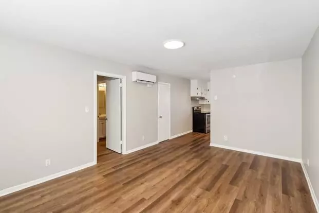 Robertson Avenue Flats Apartment for rent in Nashville, TN Robertson Avenue Flats Apartment for rent in Nashville, TN