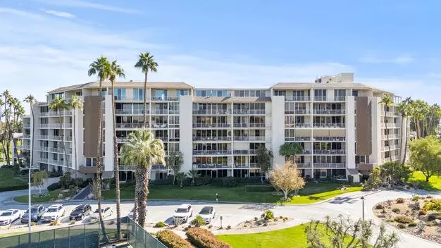 Spacious 2 Bed, 2 Bath With Stunning Views ? Desert Island Condo Apartment for rent in Rancho Mirage, CA Spacious 2 Bed, 2 Bath With Stunning Views ? Desert Island Condo Apartment for rent in Rancho Mirage, CA