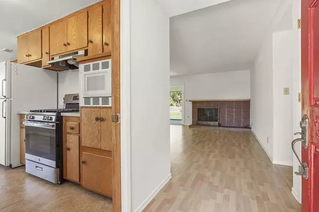 This Charming Four-bedroom, Two-bath Ranch-style Home Apartment for rent in Santa Barbara, CA This Charming Four-bedroom, Two-bath Ranch-style Home Apartment for rent in Santa Barbara, CA