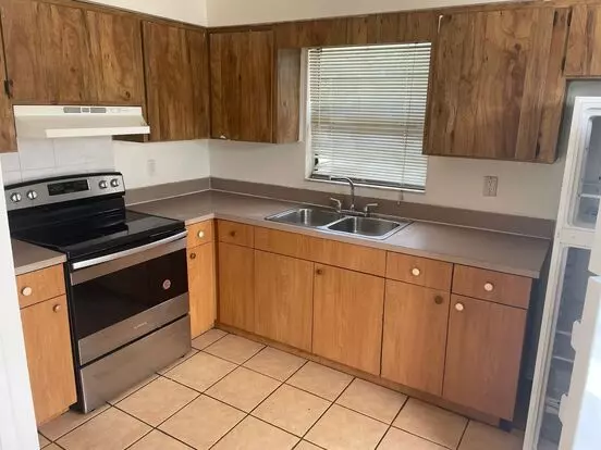 802-812 E 114th Ave Apartment for rent in Tampa, FL