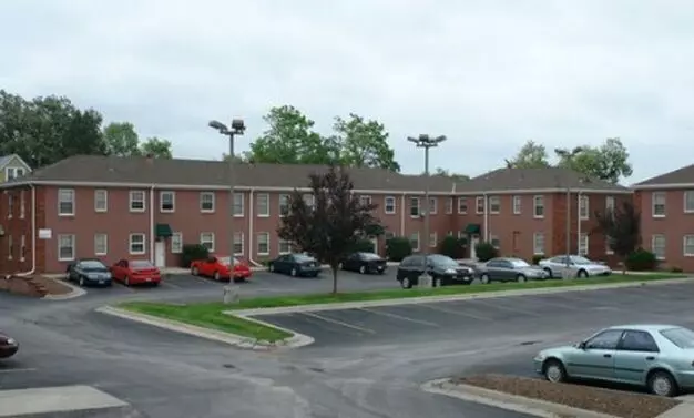 Hillside Court Apartments (311 N. 31st Ave.) Apartment for rent in Omaha, NE