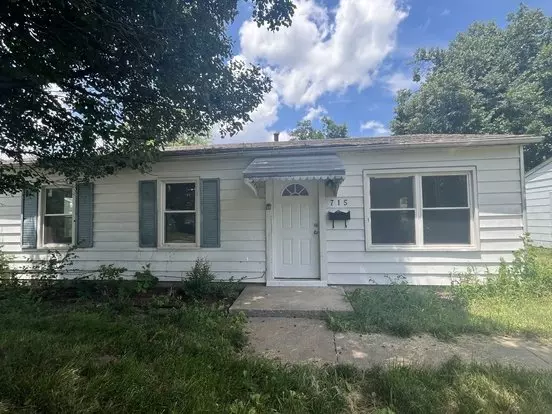 715 Saint Barbara Ln Apartment for rent in Sauget, IL