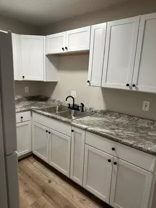1125 SW Polk St Apartment for rent in Topeka, KS