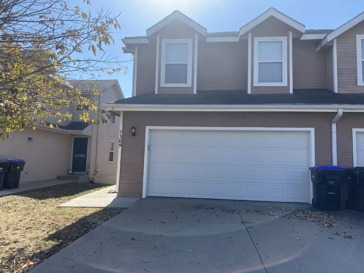 Excellent 3 Bedroom With 2.5 Bath With A Basement And Garage House for rent in Topeka, KS