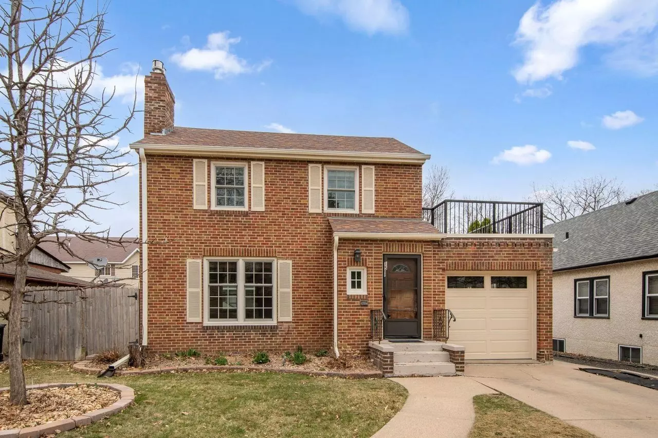 15 Belvidere St E House for rent in St Paul, MN
