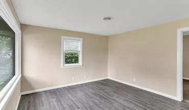 2 of 14 1309 Hedge Rd House for rent in Champaign, IL