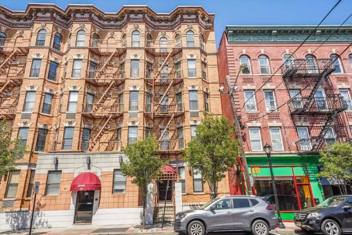 220 48th St Unit 1B Union City, Nj 07087 Apartment for rent in Union City, NJ