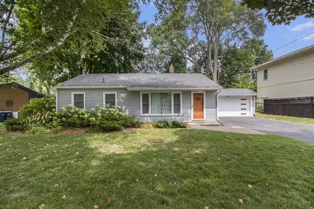 451 Brookside Dr Apartment for rent in Ann Arbor, MI 451 Brookside Dr Apartment for rent in Ann Arbor, MI