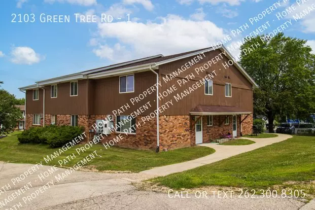 2103 Green Tree Rd Apartment for rent in West Bend, WI