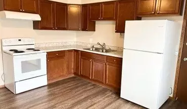 4 of 12 1941 Fairview Dr Apartment for rent in West Bend, WI