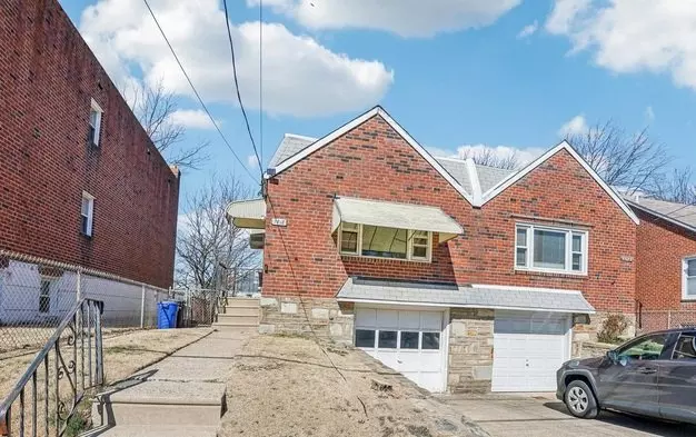 Twin Rancher In The Desirable Rhawnhurst Neighborhood Apartment for rent in Philadelphia, PA Twin Rancher In The Desirable Rhawnhurst Neighborhood Apartment for rent in Philadelphia, PA