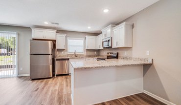 505 Pine Dr Apartment for rent in Odessa, MO