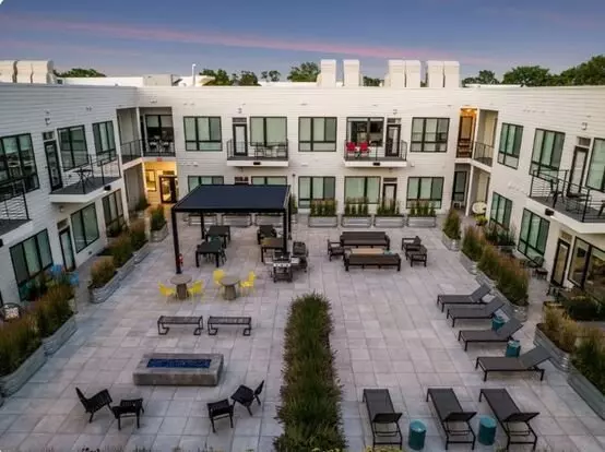 The Roy Apartment for rent in Royal Oak, MI