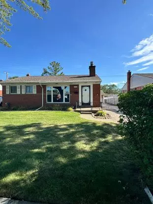 Charming Home In St. Clair Shores Apartment for rent in St Clair Shores, MI