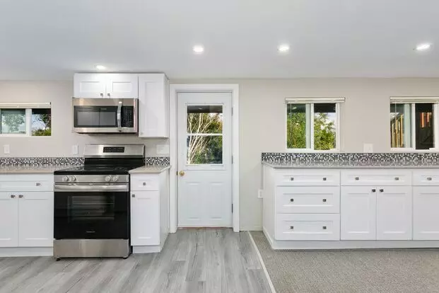 2125 S Adams St - Btm Floor Tacoma Apartment for rent in Tacoma, WA