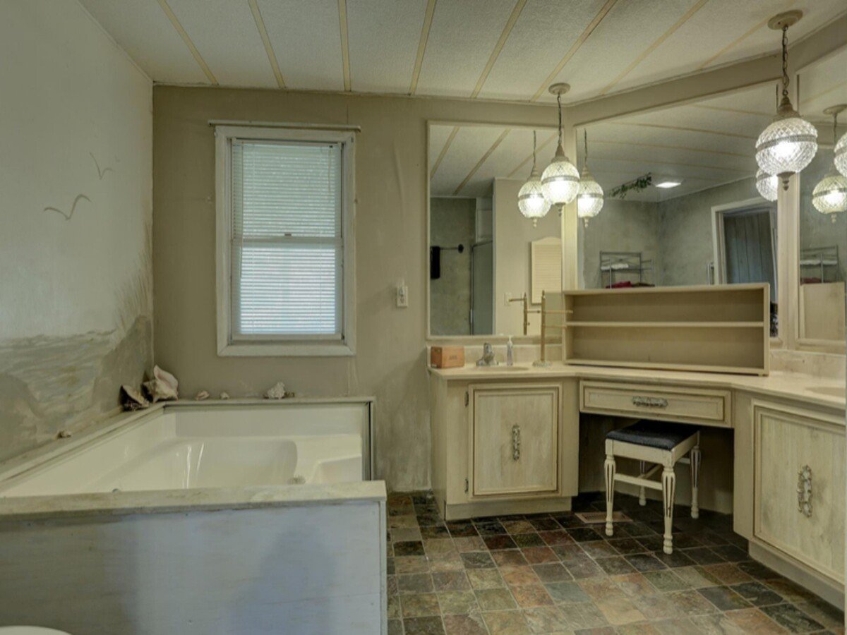 2746 Shady Creek Ln Freeport, TX Apartment for Rent