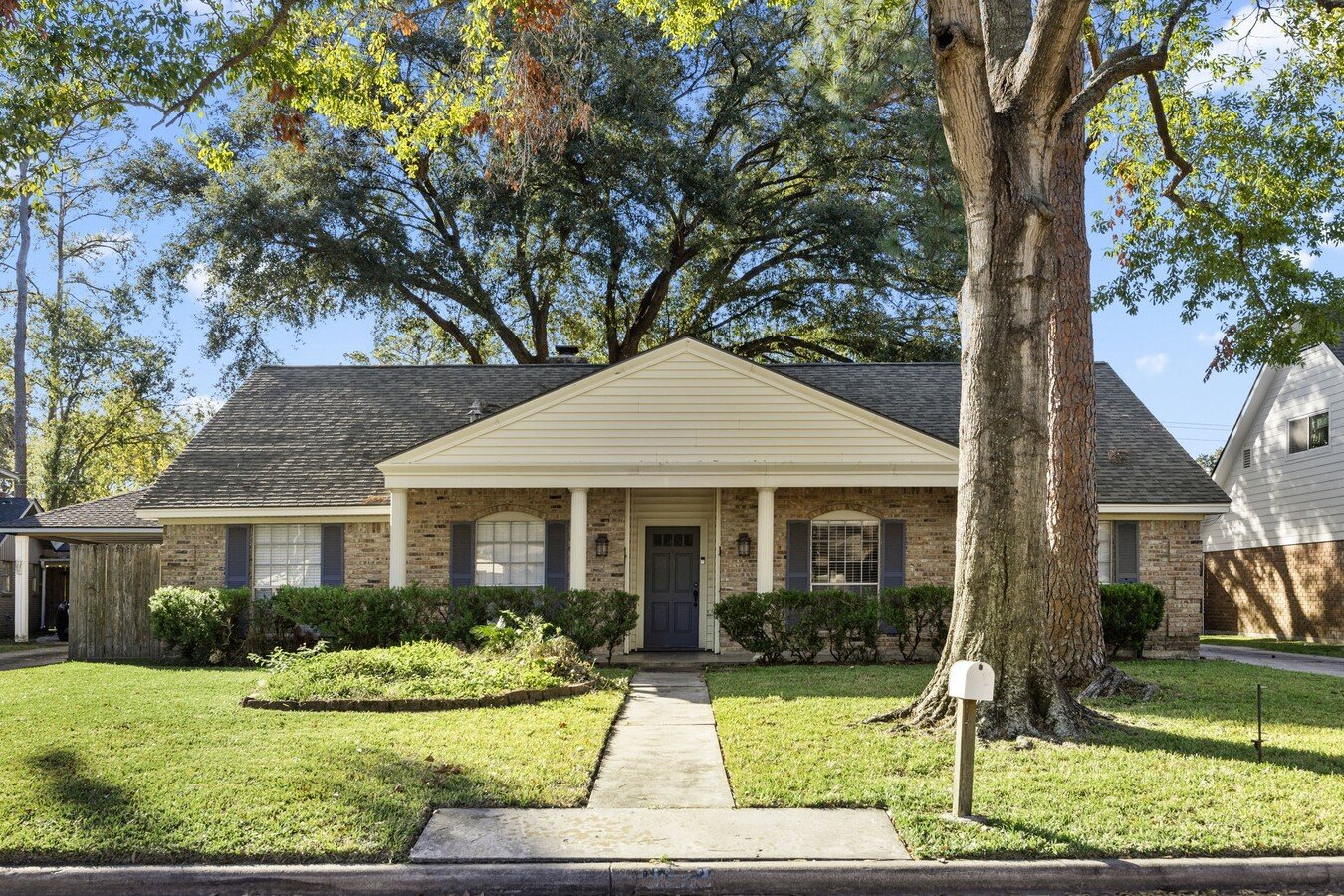 11223 Oak Spring Dr Houston, TX Apartment for Rent | Rentable