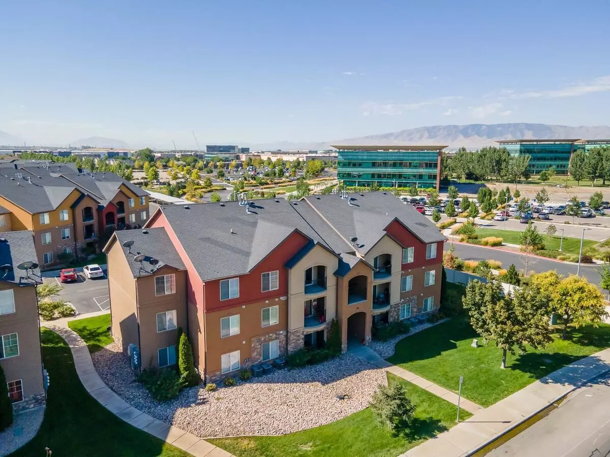 Stunning 3 Bed 2 Bath Condo In Pleasant Grove House for rent in Pleasant Grove, UT
