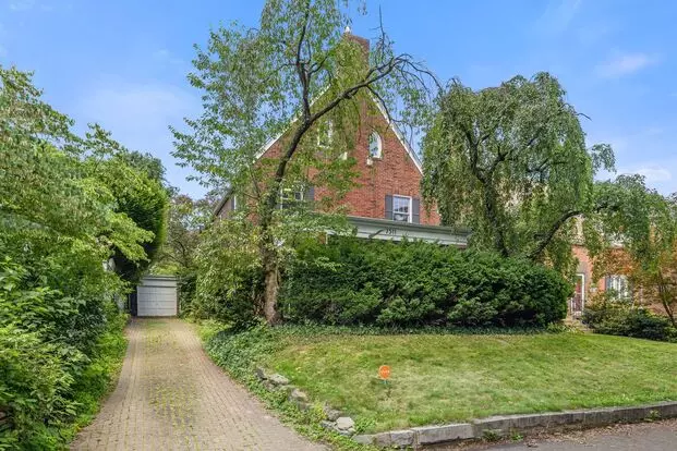 *beautifully Updated & Spacious 4bd/3.5ba Single-family Home Available In Point Breeze* Apartment for rent in Pittsburgh, PA