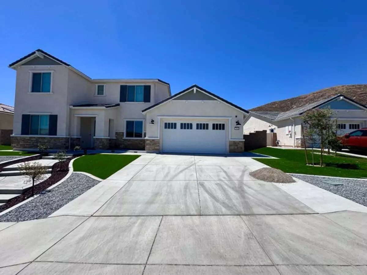 Spacious 5bd/3ba Home With Loft, Solar & Backyard Oasis In Cimarron Ridge House for rent in Menifee, CA