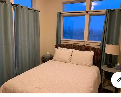 Falcon Heights - Residential Apartment for rent in Ashland, OR