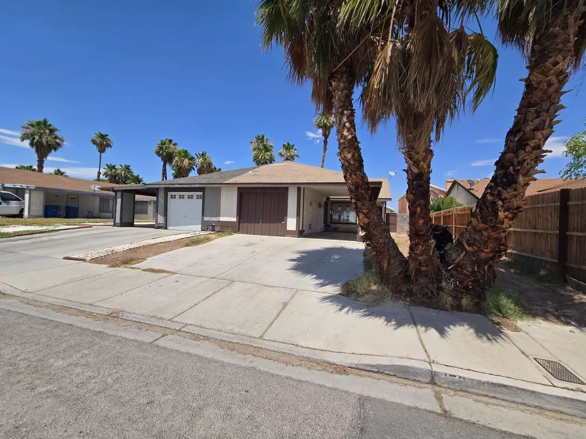Charming Single-story Townhome With Private Yard House for rent in Las Vegas, NV