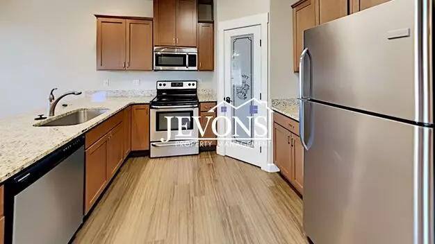 Spacious Duplex With Master Bedroom, Backyard, And 2-car Garage – Minutes From Yakima Valley College Apartment for rent in Yakima, WA