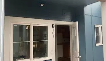 3 of 28 1122/1124 N Forest St Apartment for rent in Bellingham, WA