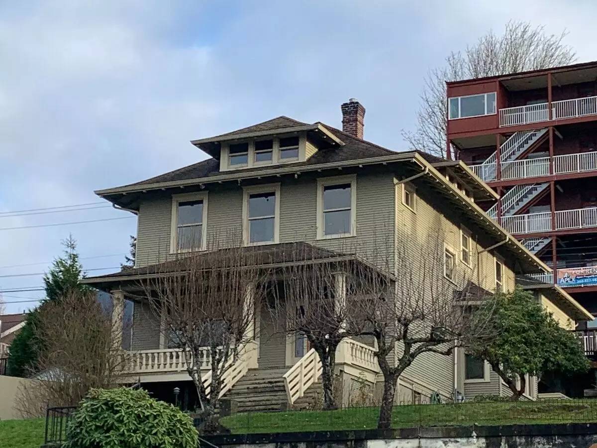 1010 N Garden St Apartment for rent in Bellingham, WA