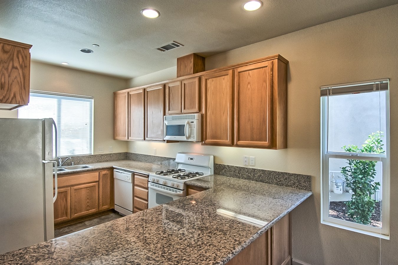 Degarmo Terrace Townhomes Apartments Chico, CA Rentable