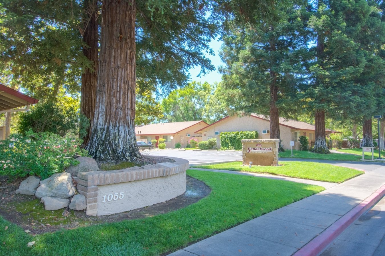 Sandalwood Apartments 1055 East Lassen Ave Chico, CA