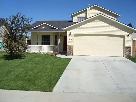 Beautiful Two Story Home In Weston Pointe Apartment for rent in Caldwell, ID