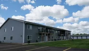 4 of 27 Riverside Crossing Apartment for rent in Greenwood, WI
