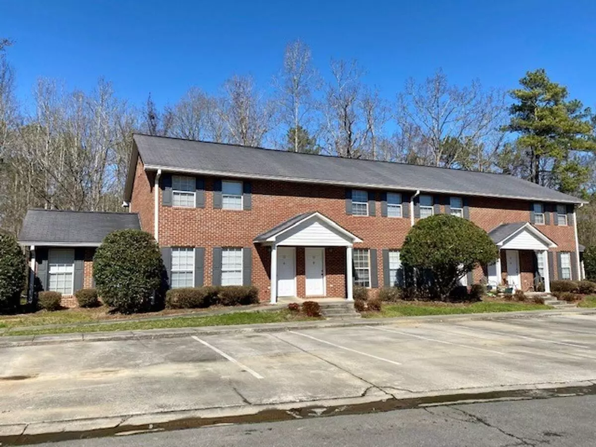 Gated Community In Armuchee! Apartment for rent in Rome, GA