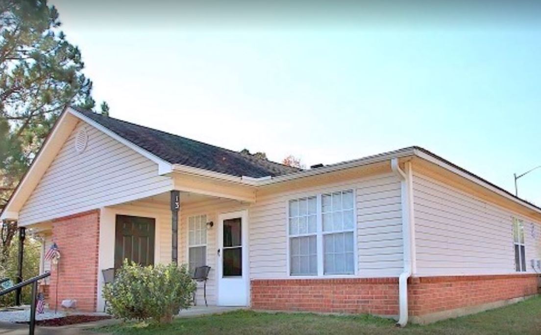 Gloster Flats Apartments 4288 N Gloster St Tupelo, MS