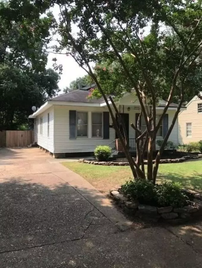 2bd/1ba Home Located Near The University Of Memphis House for rent in Memphis, TN
