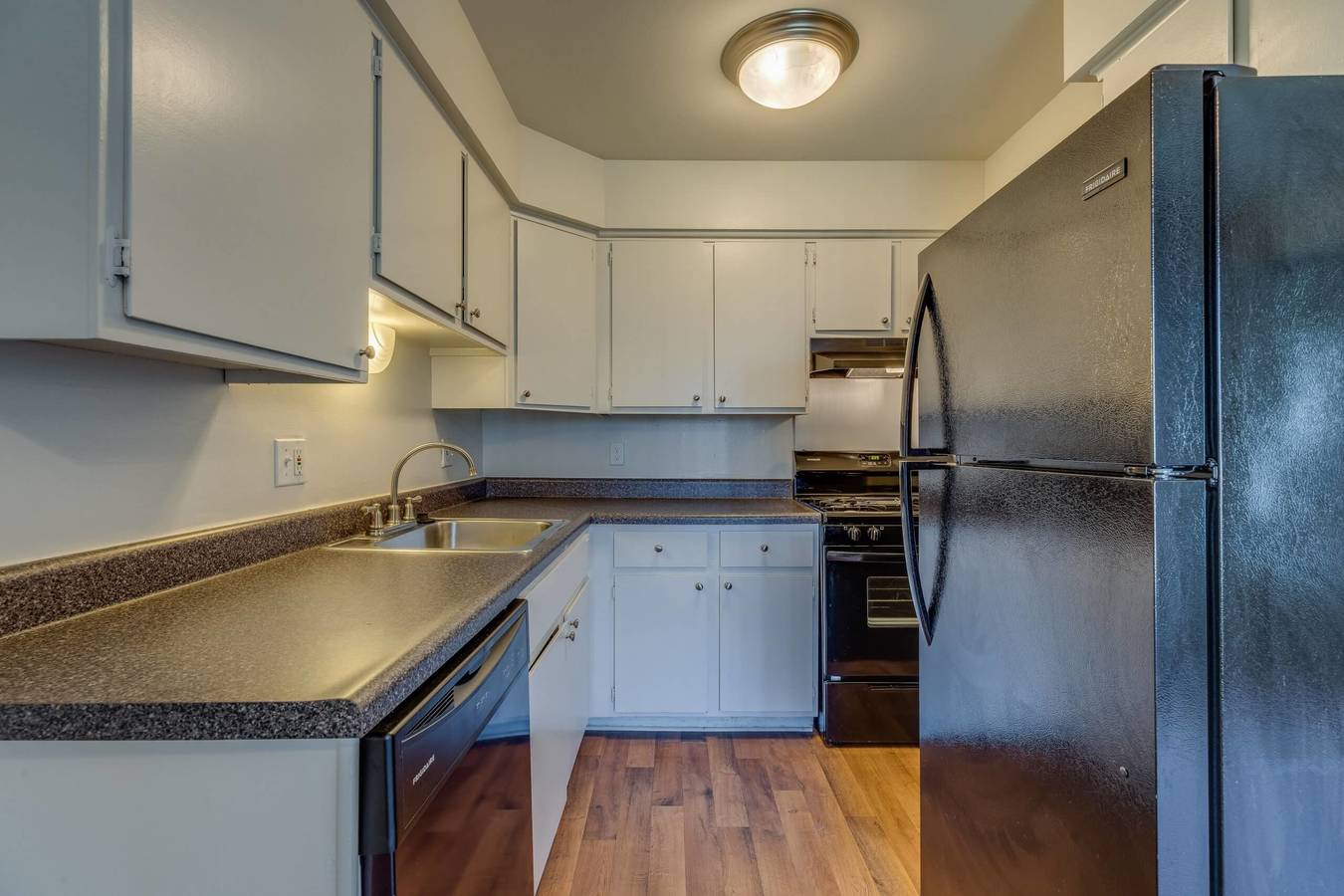 Cherry Hill Village Apartments Dearborn Heights, MI