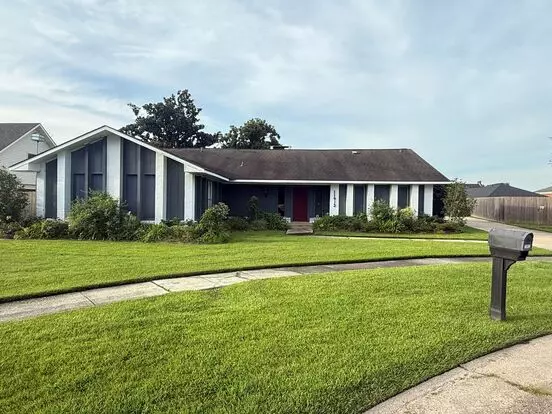 Rental Available Now In Lake Sherwood Acres! Apartment for rent in Baton Rouge, LA