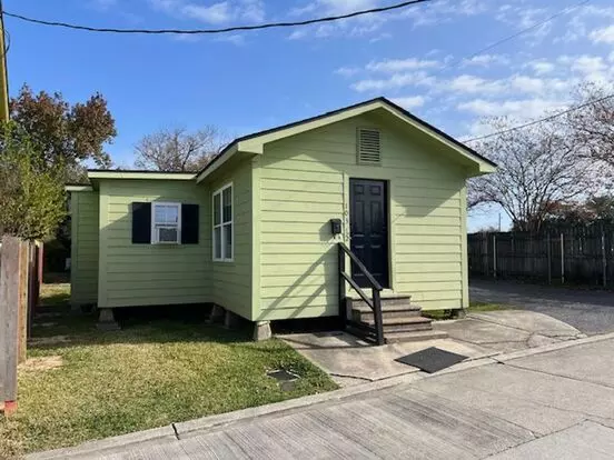 One Bedroom Home Downtown Apartment for rent in Lake Charles, LA One Bedroom Home Downtown Apartment for rent in Lake Charles, LA