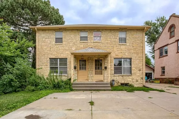 2030/2034 South St Duplex Apartment for rent in Lincoln, NE