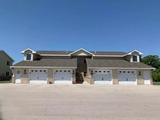 2 Bedroom, 2 Bathroom Lower Available Mid-august Apartment for rent in De Pere, WI 2 Bedroom, 2 Bathroom Lower Available Mid-august Apartment for rent in De Pere, WI