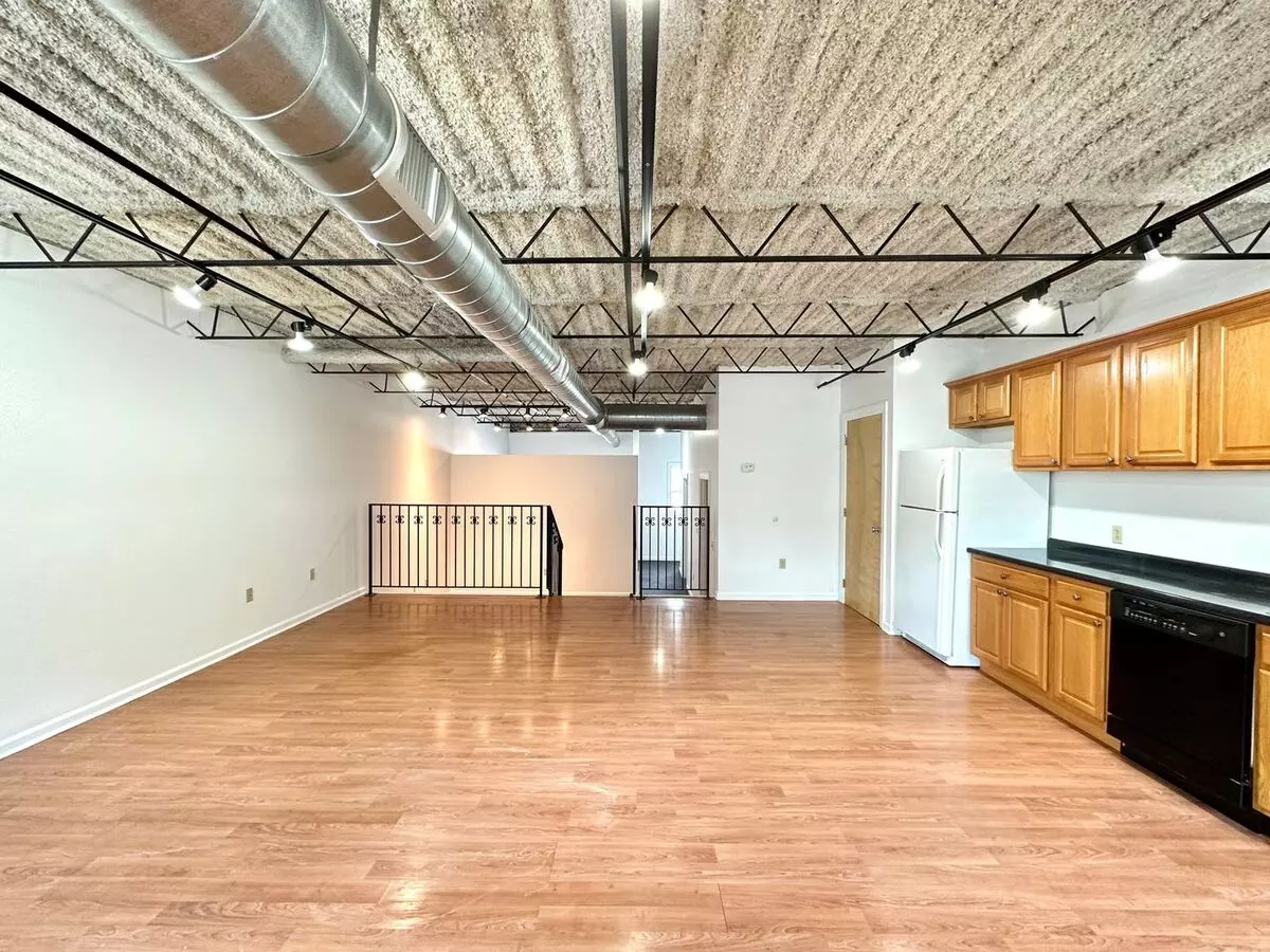 One Bed, One Bath Apartment In The Heart Of Lawrenceville - Central Ac, In-unit Laundry - Available Immediately! House for rent in Pittsburgh, PA