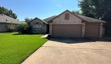 2 of 32 Bixby Schools - 4 Bedroom Or 3 Bedroom With Office And 3 Car Garage. House for rent in Bixby, OK