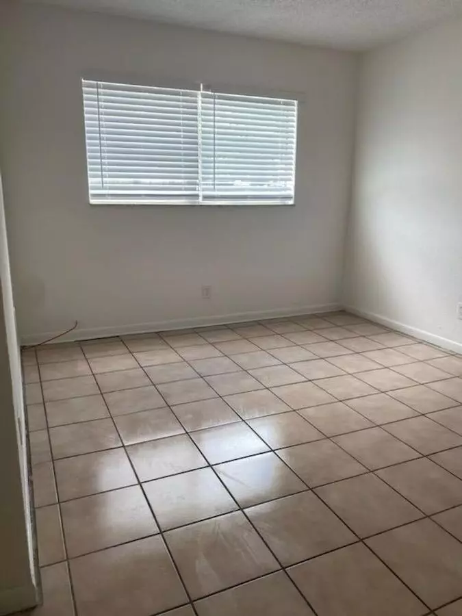 5831 SW 36 Ct Apartment for rent in Davie, FL
