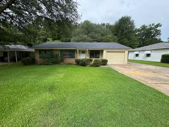 Like New 3 Bedroom Home In Southern Hills Apartment for rent in Shreveport, LA