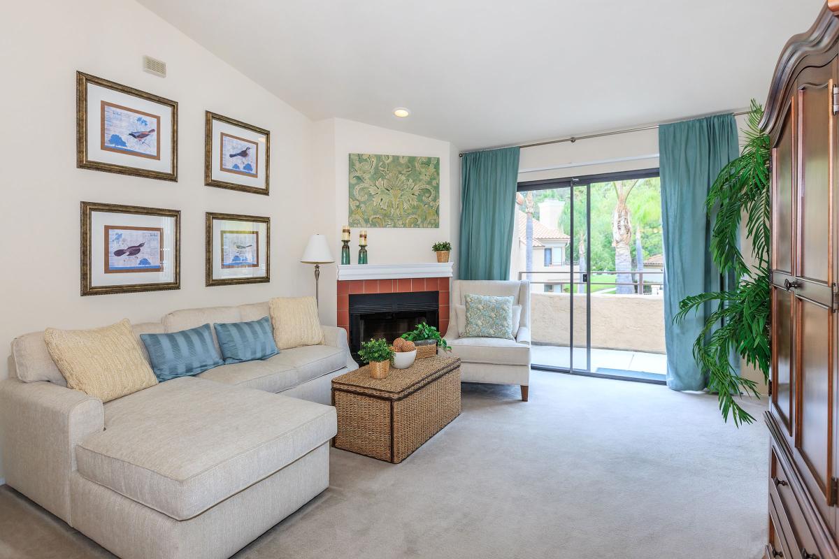 Rancho Hillside Apartments 12367 Calle Albara El Cajon, CA